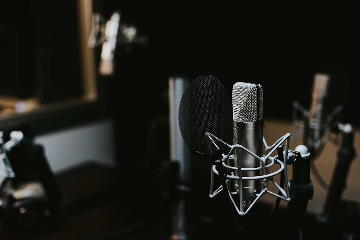 Cum sa Urmaresti Conversiile din Podcast cu Link-uri Scurte in 2026